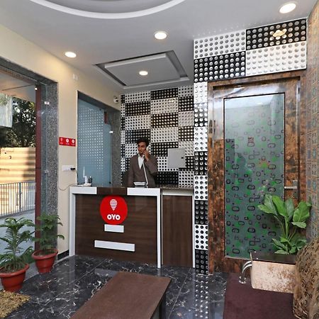 Hotel O Cloud Ню Делхи Екстериор снимка