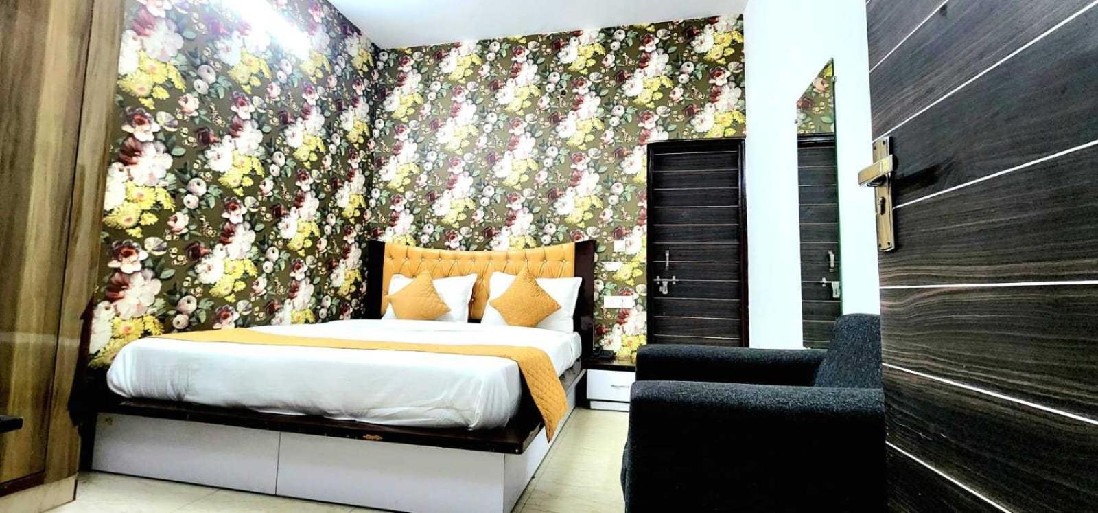 Hotel O Cloud Ню Делхи Екстериор снимка