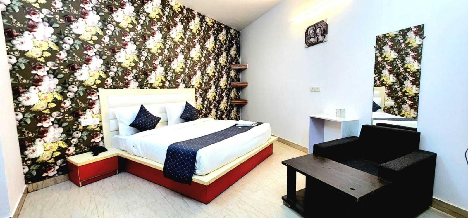 Hotel O Cloud Ню Делхи Екстериор снимка